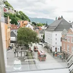 Dinbnb L 200m To Bryggen L Luxury 2 Bedroom L 2min To Floibanen Leilighet